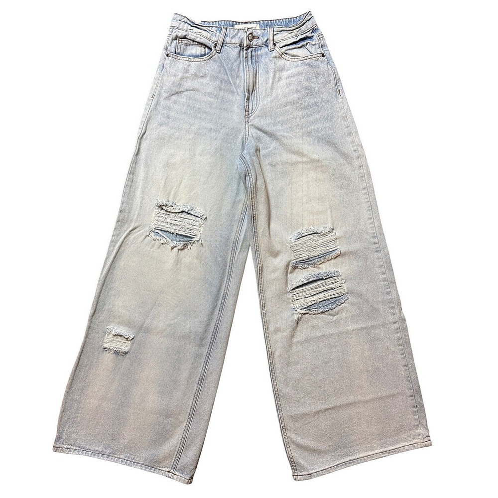 Almost Famous Light Wash Distressed Wide Leg Jeans Size 3 B61X-146 High Rise